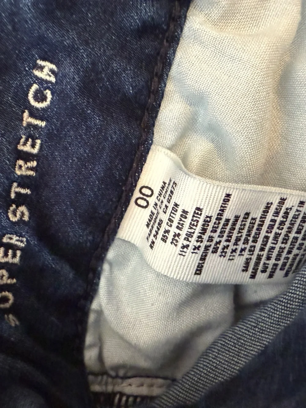 Shorts - Picture 3 of 3